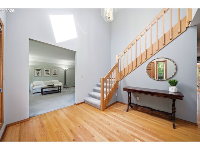 2647 Sw Sylvania Ter, Portland, OR 97219