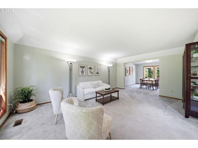 2647 Sw Sylvania Ter, Portland, OR 97219