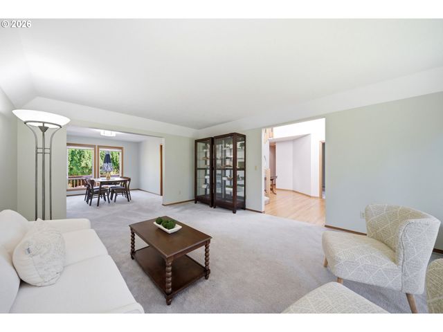2647 Sw Sylvania Ter, Portland, OR 97219