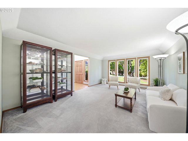 2647 Sw Sylvania Ter, Portland, OR 97219