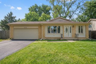 1036 Foxworth Boulevard, Lombard, IL 60148