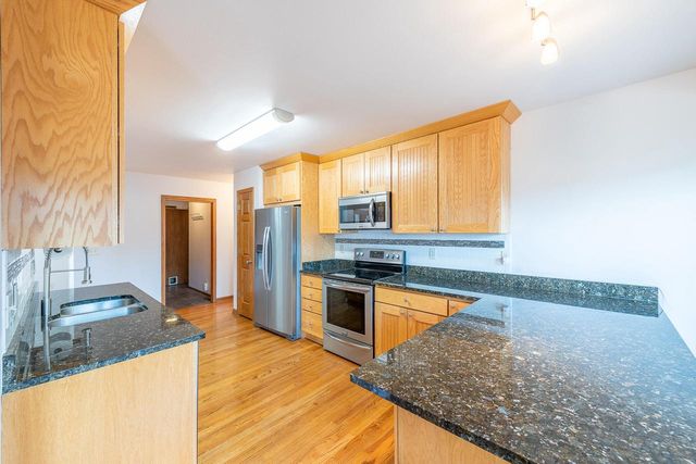 10655 33rd AVENUE, Pleasant Prairie, WI 53158