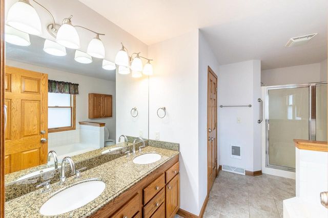 10655 33rd AVENUE, Pleasant Prairie, WI 53158