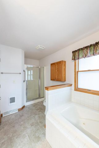 10655 33rd AVENUE, Pleasant Prairie, WI 53158