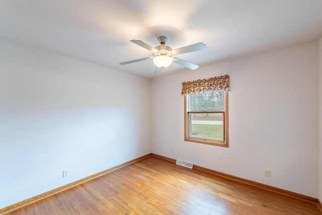 10655 33rd AVENUE, Pleasant Prairie, WI 53158