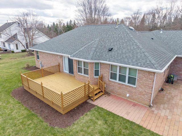 10655 33rd AVENUE, Pleasant Prairie, WI 53158