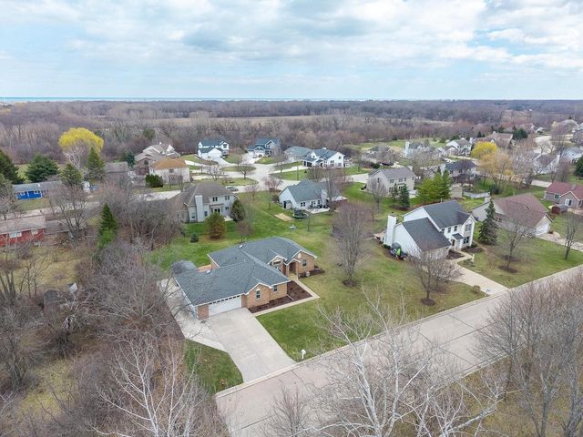 10655 33rd AVENUE, Pleasant Prairie, WI 53158
