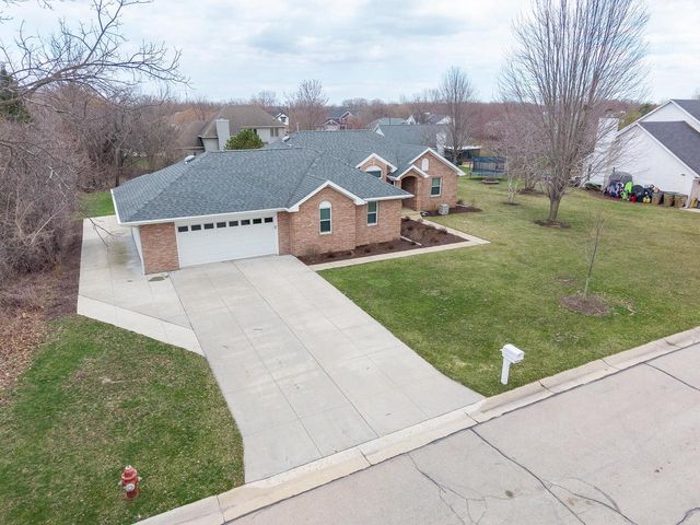 10655 33rd AVENUE, Pleasant Prairie, WI 53158