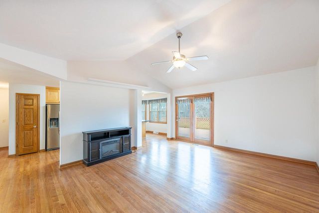 10655 33rd AVENUE, Pleasant Prairie, WI 53158