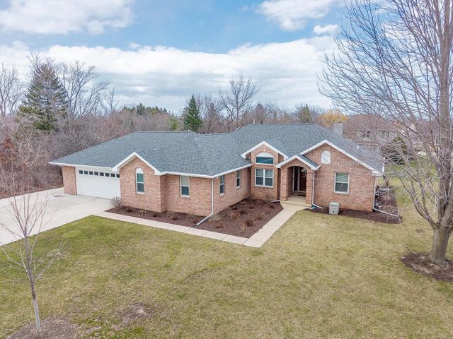 10655 33rd AVENUE, Pleasant Prairie, WI 53158