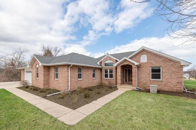 10655 33rd AVENUE, Pleasant Prairie, WI 53158