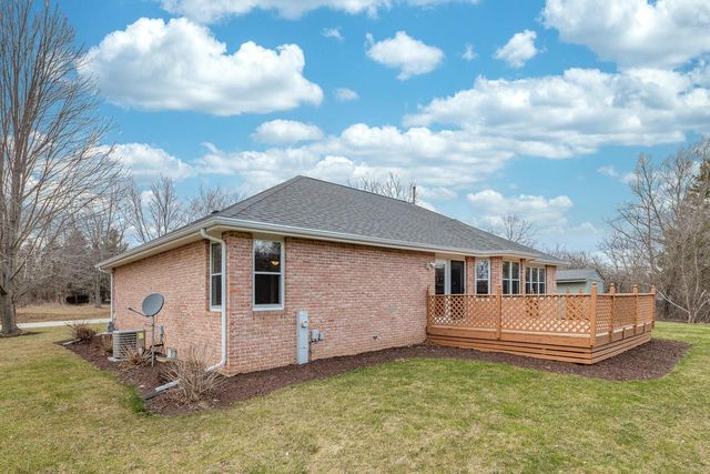 10655 33rd AVENUE, Pleasant Prairie, WI 53158