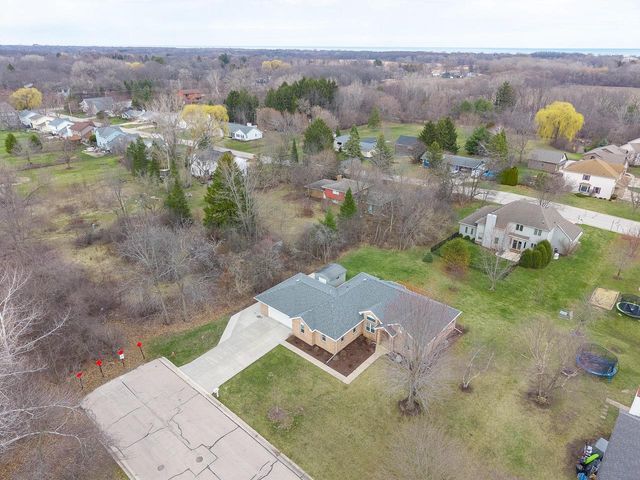 10655 33rd AVENUE, Pleasant Prairie, WI 53158