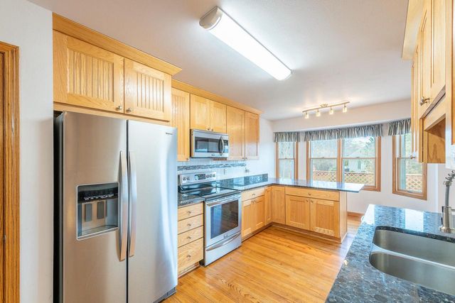 10655 33rd AVENUE, Pleasant Prairie, WI 53158