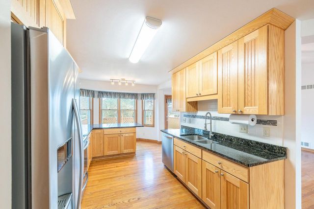 10655 33rd AVENUE, Pleasant Prairie, WI 53158