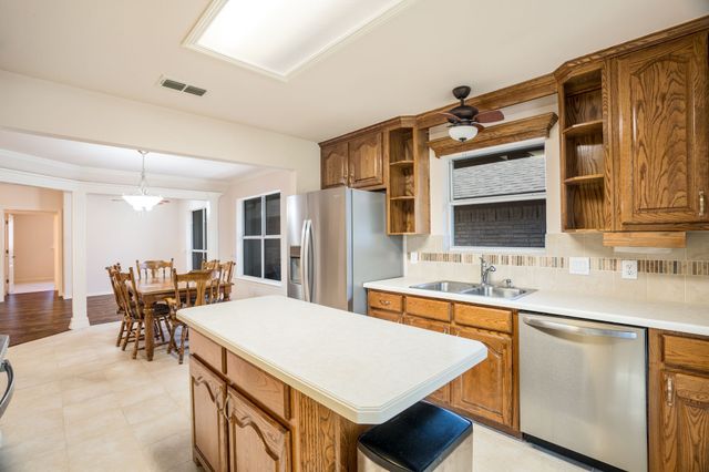 210 Bluebonnet Lane, Waxahachie, TX 75165