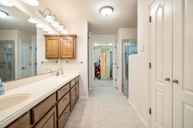 210 Bluebonnet Lane, Waxahachie, TX 75165
