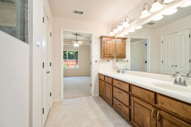 210 Bluebonnet Lane, Waxahachie, TX 75165