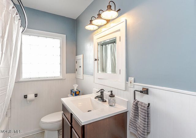 3547 Island Avenue, Toledo, OH 43614