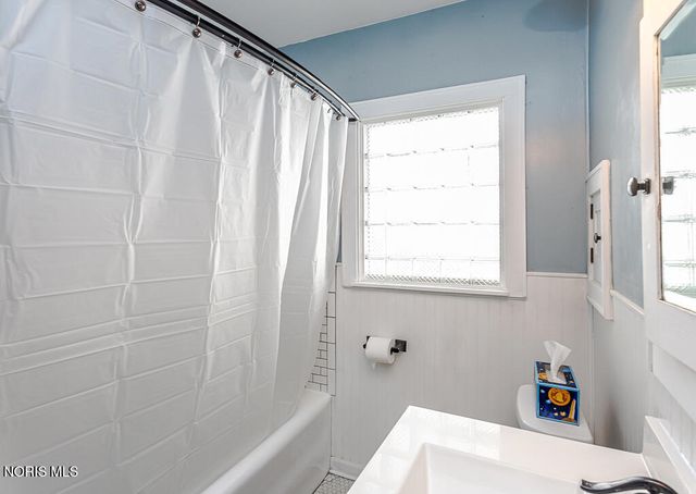3547 Island Avenue, Toledo, OH 43614