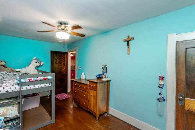 3547 Island Avenue, Toledo, OH 43614