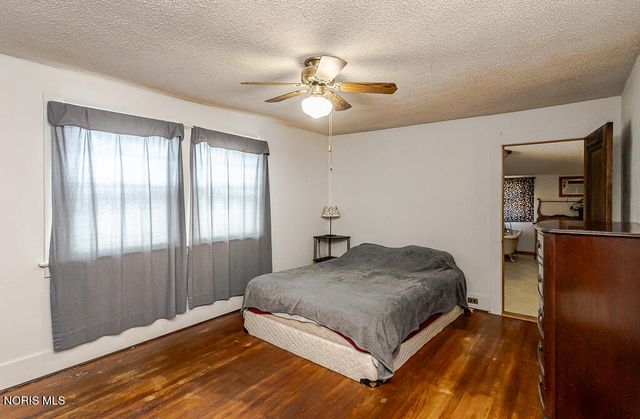 3547 Island Avenue, Toledo, OH 43614