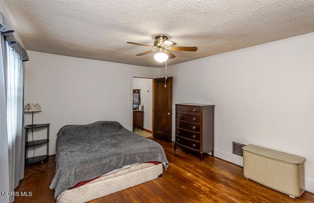 3547 Island Avenue, Toledo, OH 43614