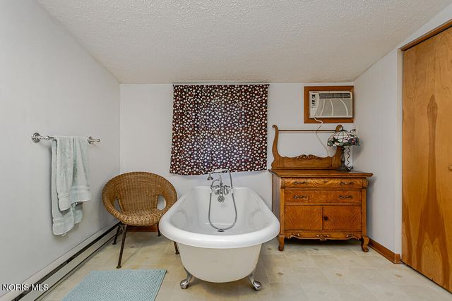 3547 Island Avenue, Toledo, OH 43614