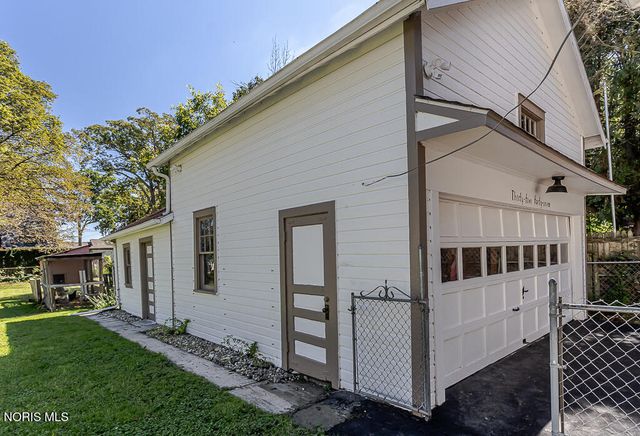 3547 Island Avenue, Toledo, OH 43614