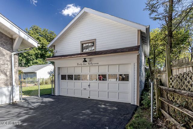 3547 Island Avenue, Toledo, OH 43614