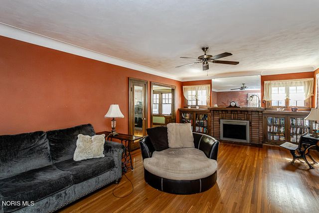 3547 Island Avenue, Toledo, OH 43614