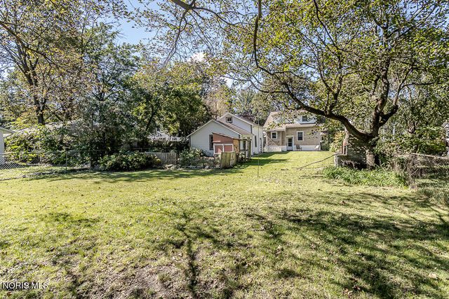 3547 Island Avenue, Toledo, OH 43614