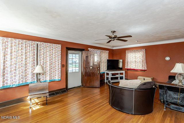 3547 Island Avenue, Toledo, OH 43614