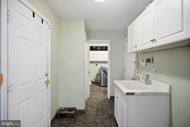 110 GWYNMONT DR, North Wales, PA 19454