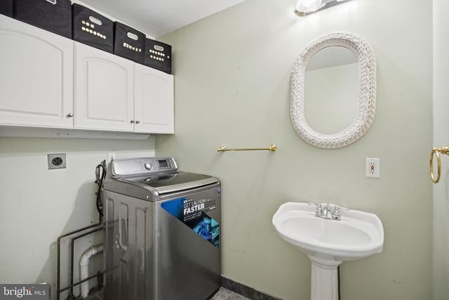 110 GWYNMONT DR, North Wales, PA 19454