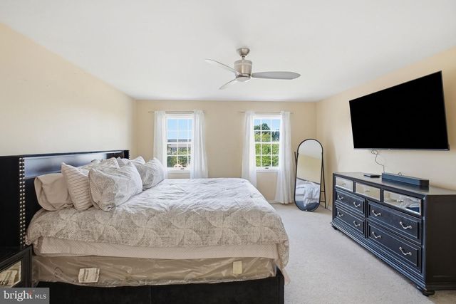 110 GWYNMONT DR, North Wales, PA 19454