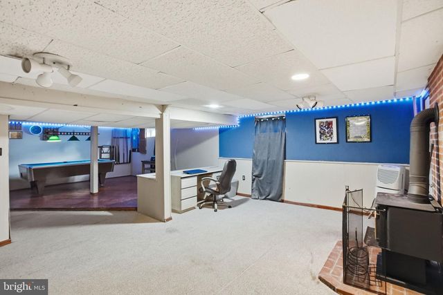 110 GWYNMONT DR, North Wales, PA 19454