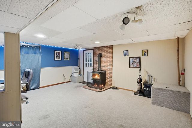 110 GWYNMONT DR, North Wales, PA 19454