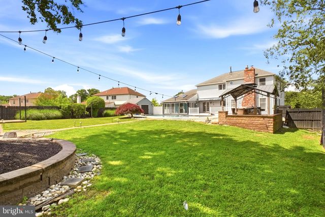 110 GWYNMONT DR, North Wales, PA 19454
