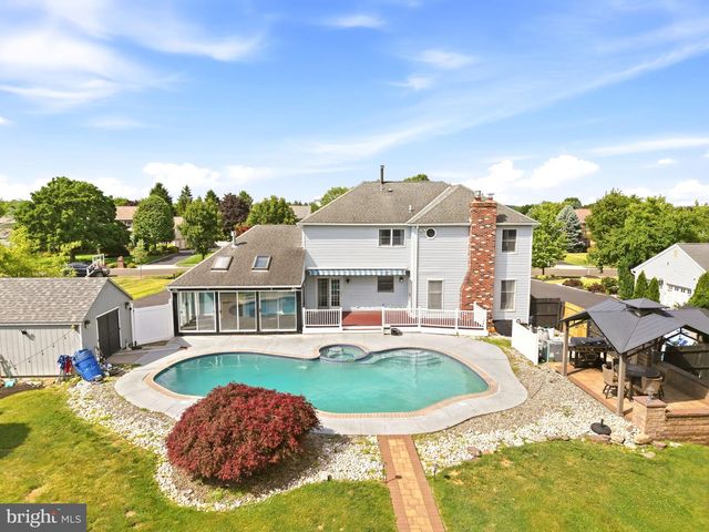 110 GWYNMONT DR, North Wales, PA 19454