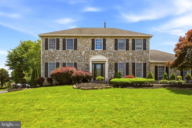 110 GWYNMONT DR, North Wales, PA 19454