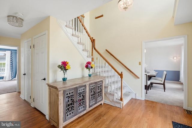 110 GWYNMONT DR, North Wales, PA 19454