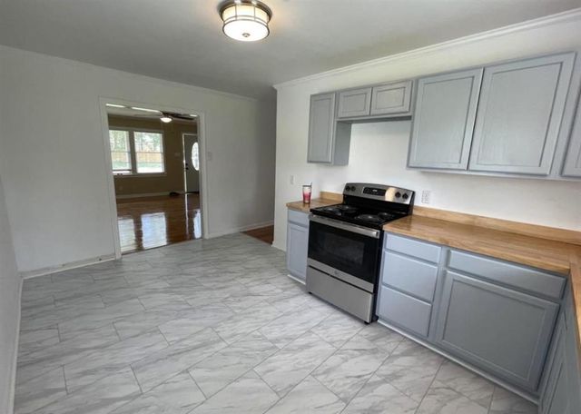 3910 Vanderbilt Street, Lake Charles, LA 70607