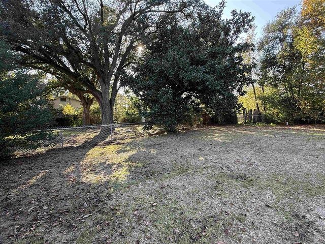 3910 Vanderbilt Street, Lake Charles, LA 70607