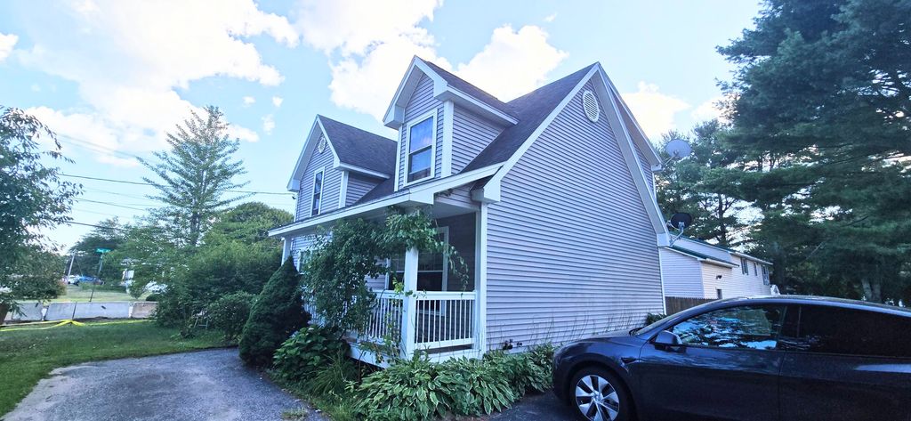 71 Grove Street, Lewiston, ME 04240 — photo 2