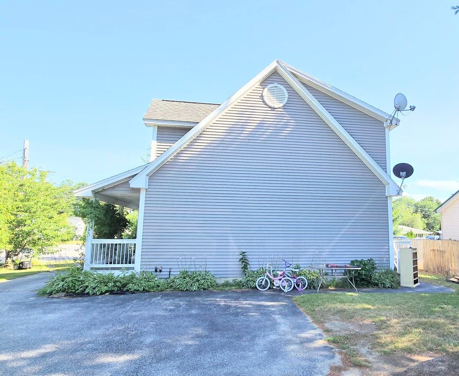 71 Grove Street, Lewiston, ME 04240 — photo 3