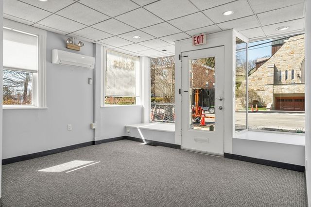 204 School St, Watertown, MA 02472