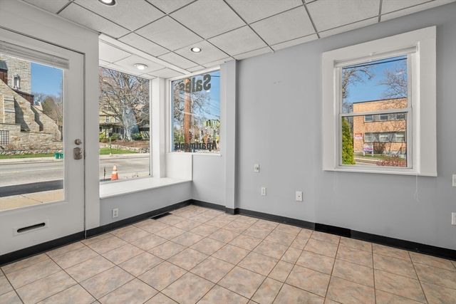 204 School St, Watertown, MA 02472
