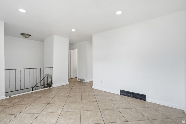 8375 W WESTERN DR, Magna, UT 84044