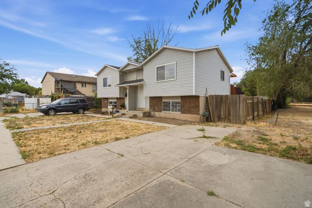 8375 W WESTERN DR, Magna, UT 84044